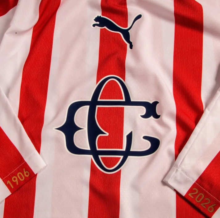 Playera de Chivas 120 aniversario