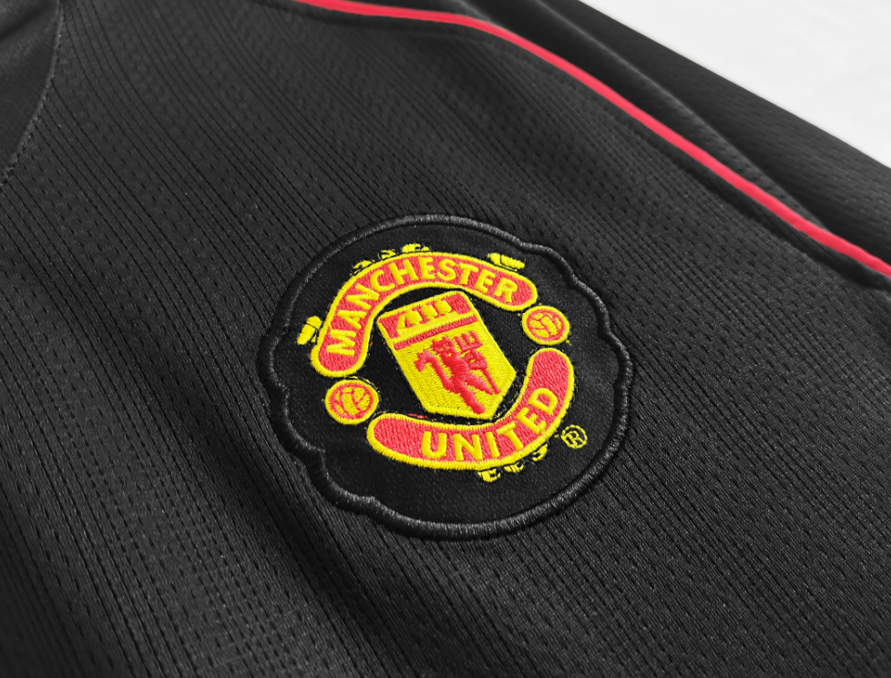 Playera Manchester United Retro Alternativa 07/08 Con el Nombre De CR7 y Autografo