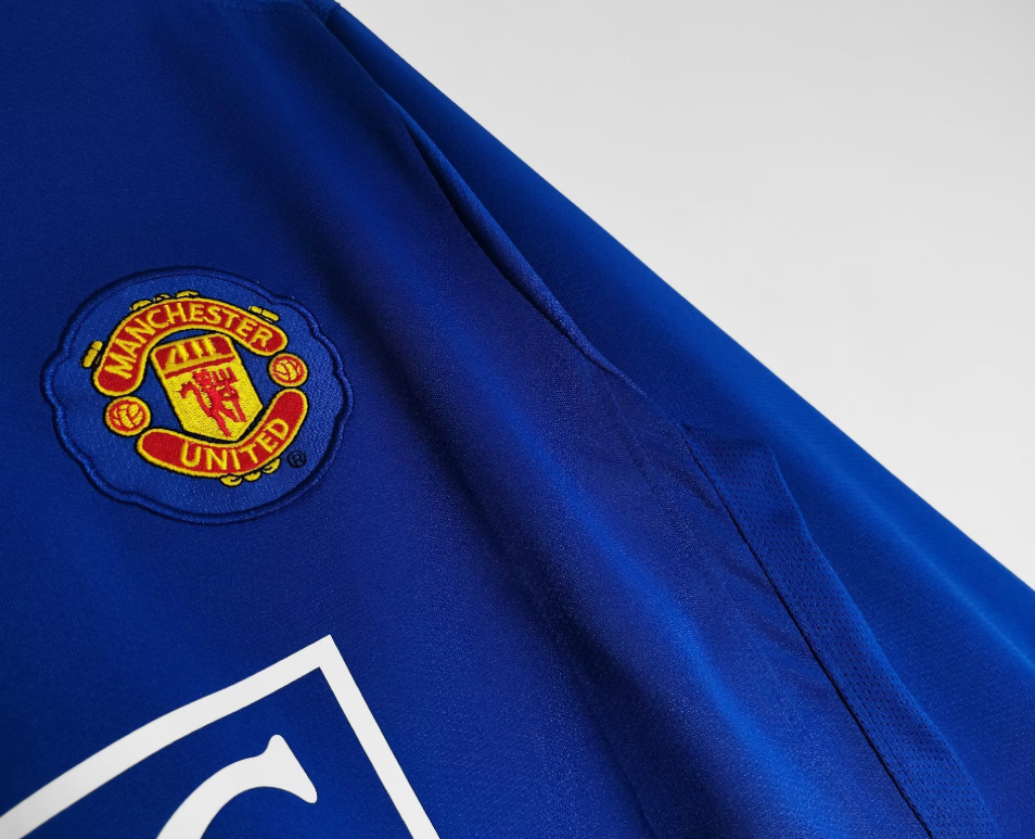 Playera Manchester United Retro Alternativa 07/08 Con el Nombre De CR7