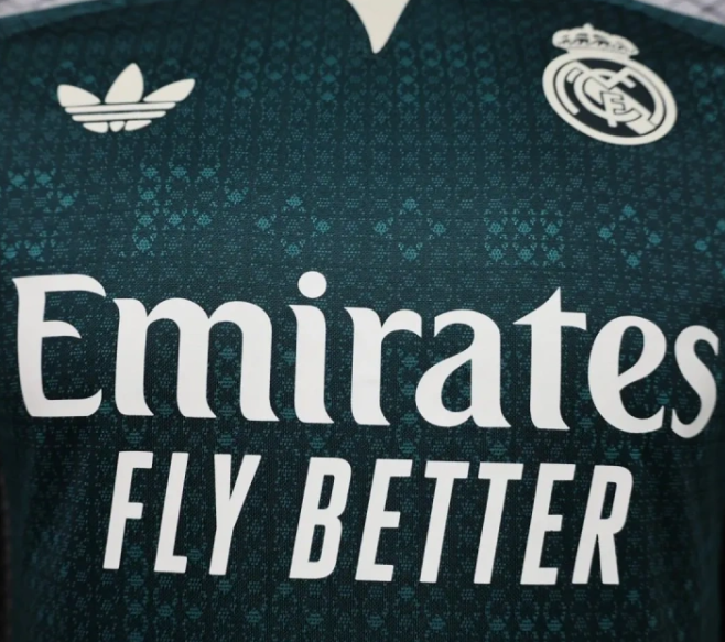 Real Madrid 26/27 Visita Version Jugador