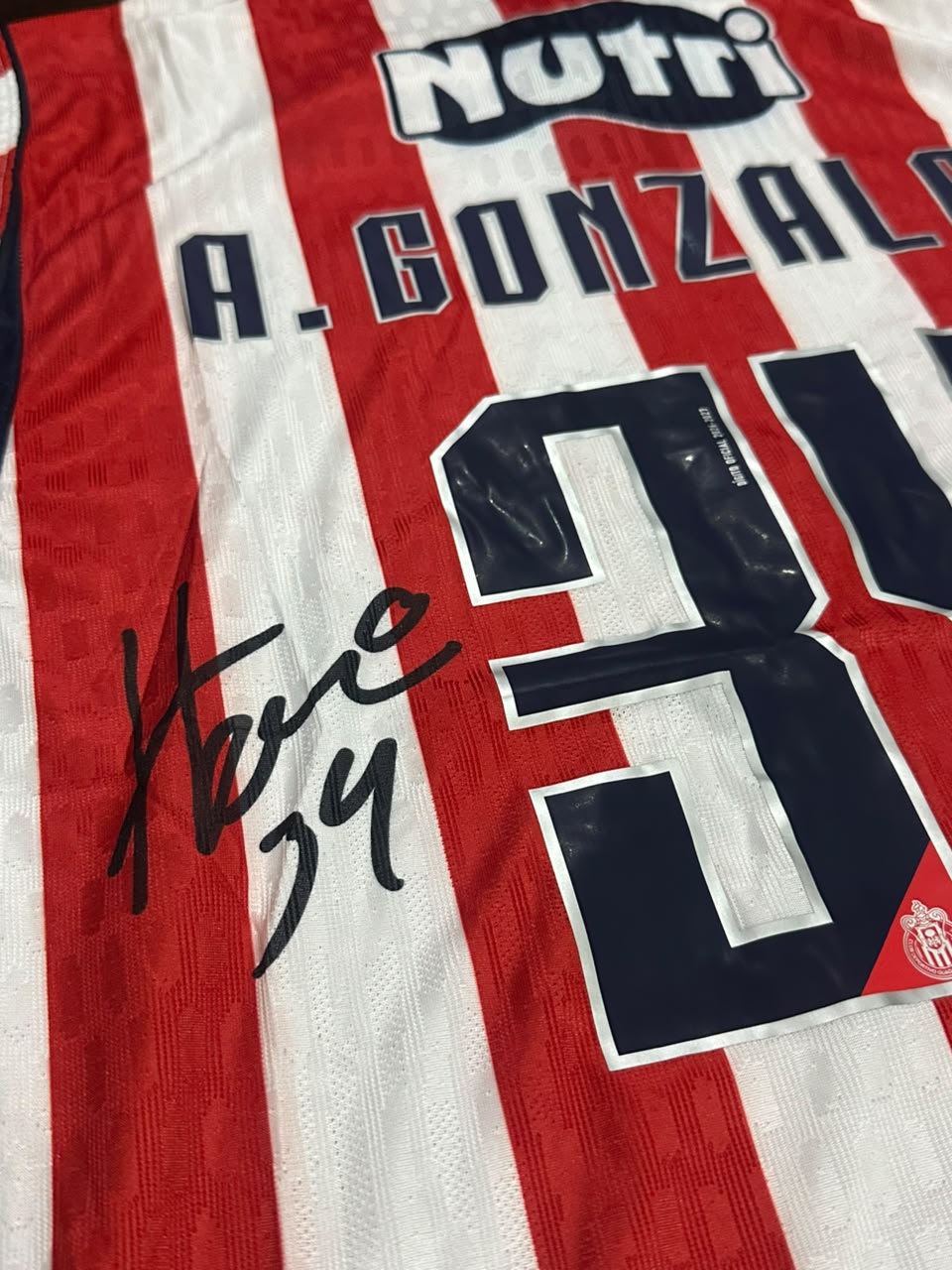Armando ¨Hormiga¨ Gonzalez Firma Chivas 26/27